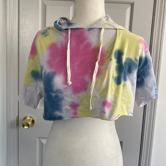 ladies fashion nova tie dye crop hoodie - Picture 3 of 6